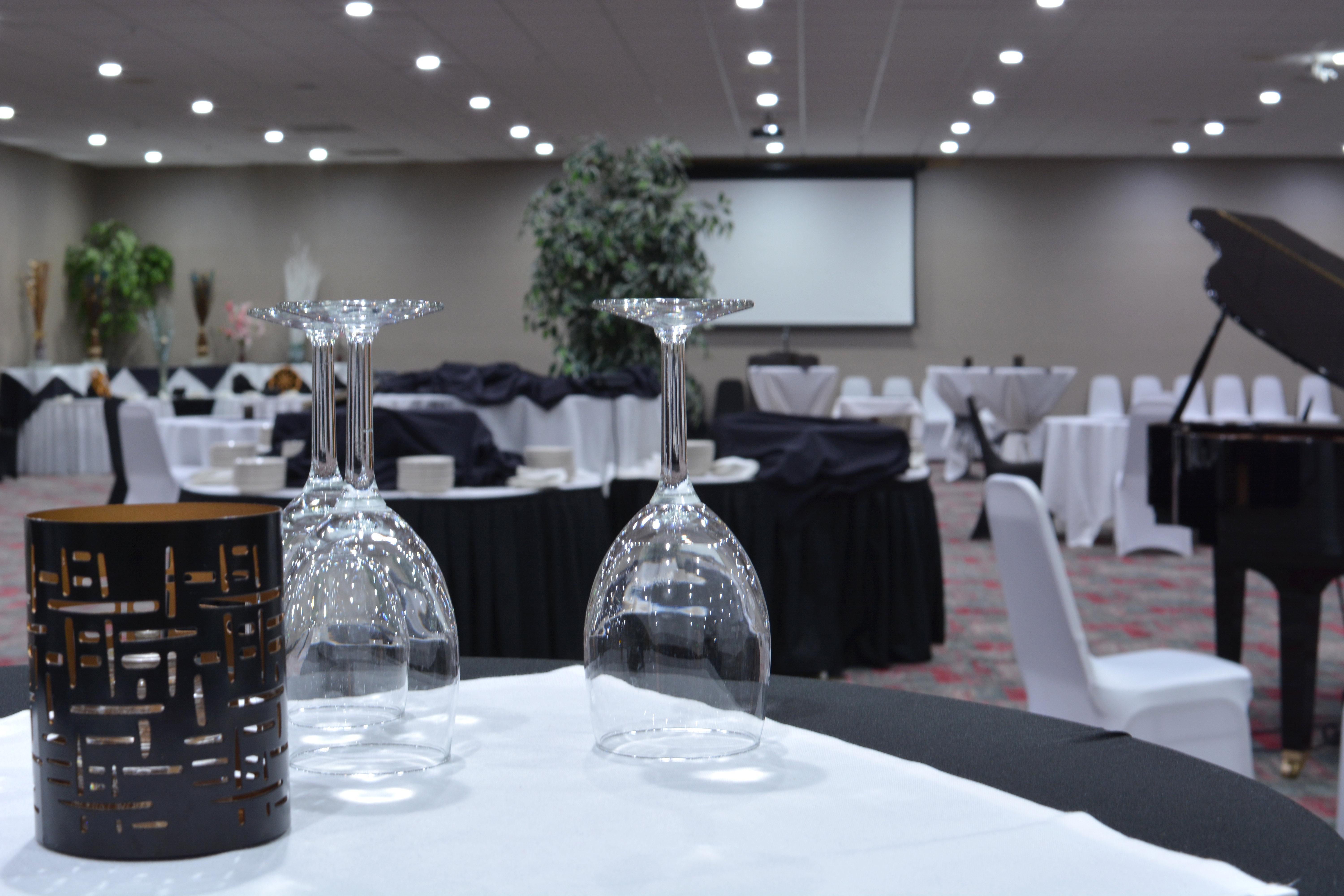 Holiday Inn - Salem By Ihg Exteriör bild