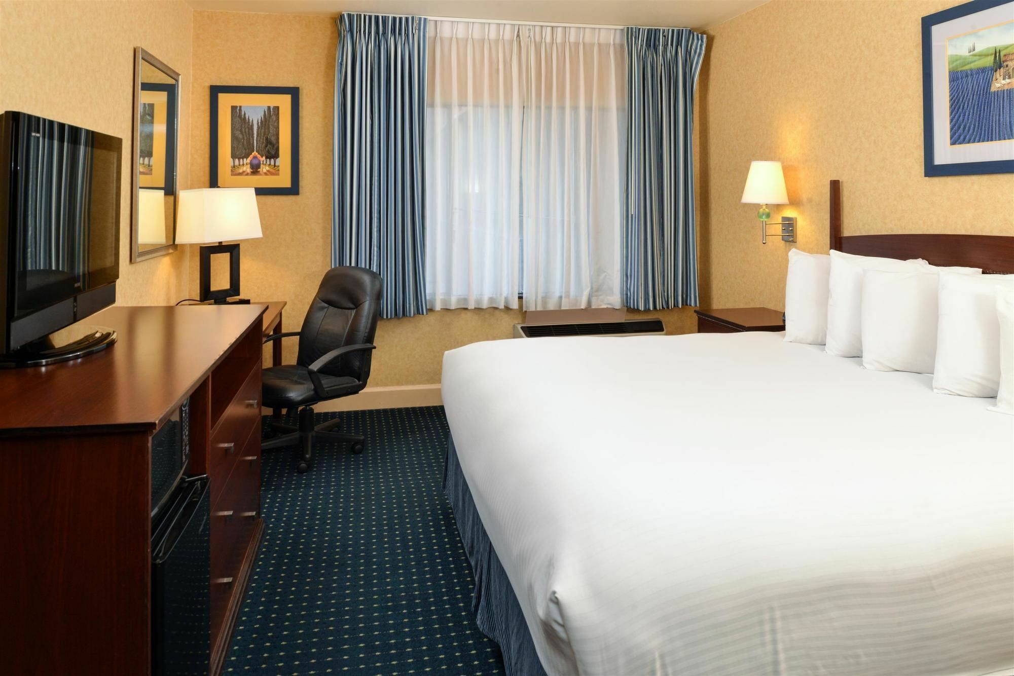 Holiday Inn - Salem By Ihg Exteriör bild
