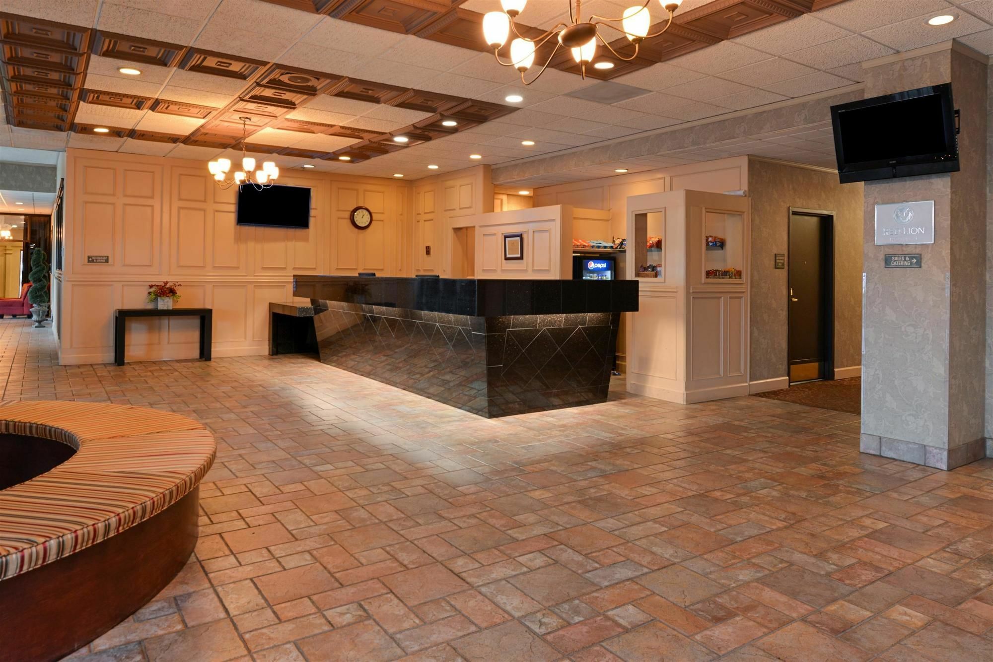 Holiday Inn - Salem By Ihg Exteriör bild